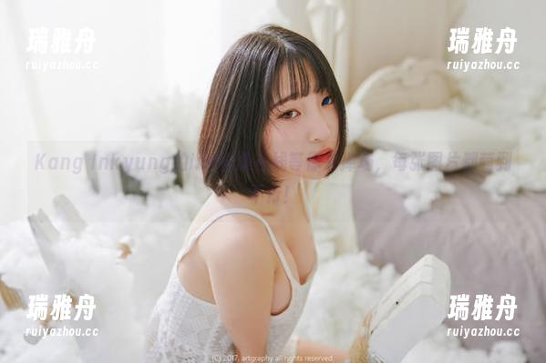 Kang Inkyung的ins合集在线等你来捧场，每张图片都萌到不行！